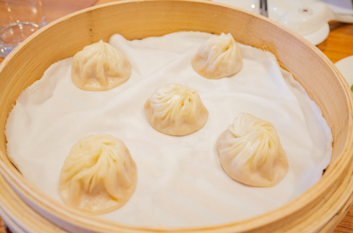 传统小笼包