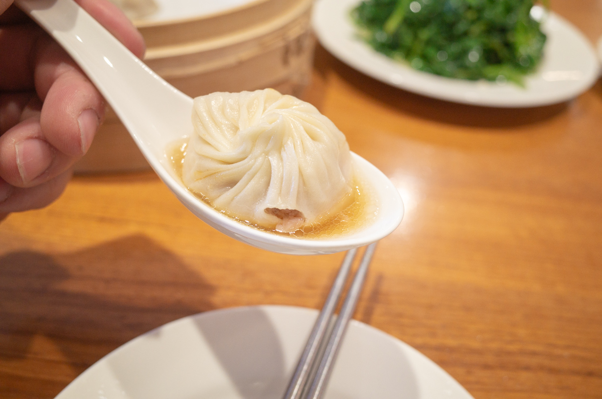 传统小笼包