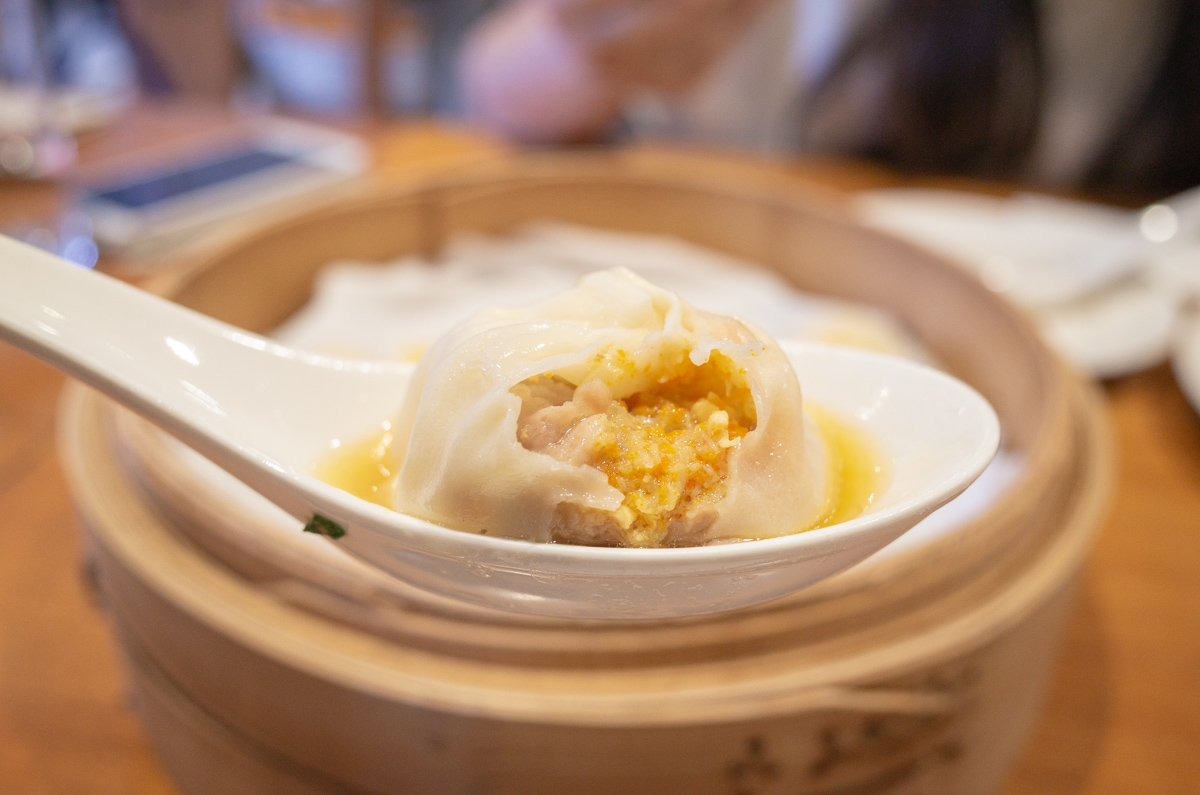 蟹粉小笼包