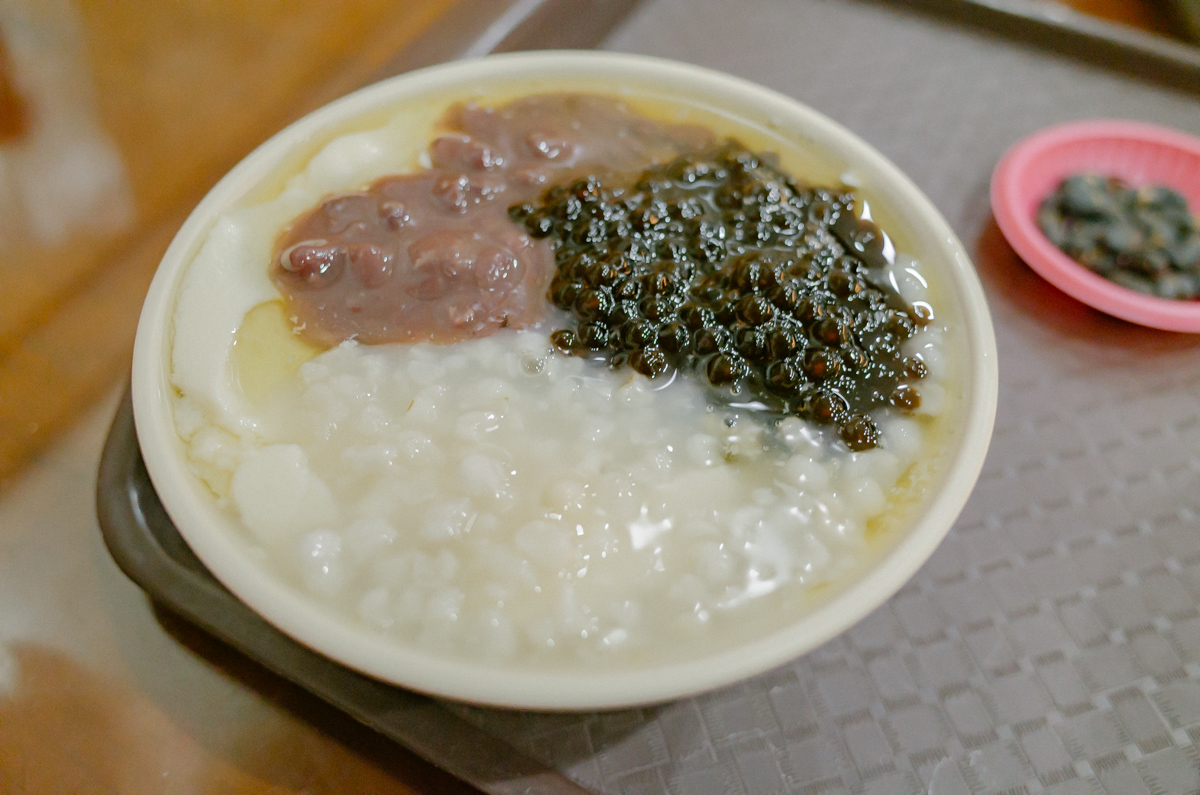 豆花加红豆,薏米和珍珠